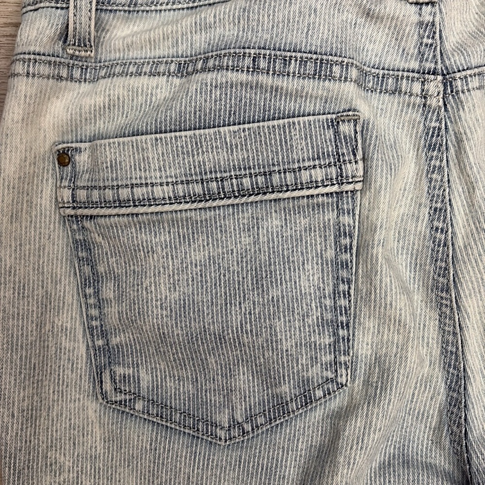 Bandolino Blue & White Striped Cropped Women's Mandie Stretchy Jeans Size 6P - Picture 5 of 12